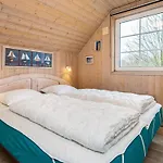 度假居 4 Star Holiday Home In Oksbol *