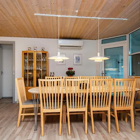 4 Star In Oksbol Oster Vrogum